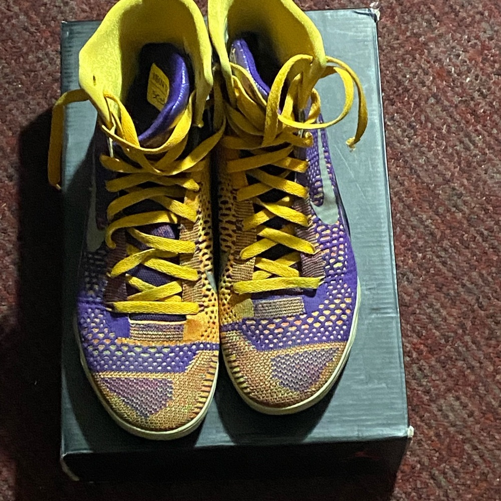 Kobe Elite 9 size 9
